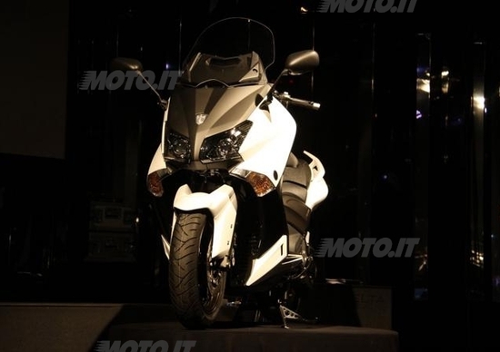 Yamaha svela il TMAX 2012 Yamaha svela il TMAX 2012