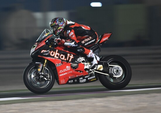 SBK 2019, Qatar: Davies è il più veloce nelle libere a Losail SBK 2019, Qatar: Davies è il più veloce nelle libere a Losail