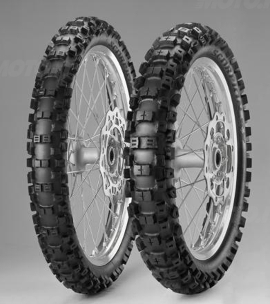 James “Bubba” Stewart con Pirelli nel Supercross USA James “Bubba” Stewart con Pirelli nel Supercross USA