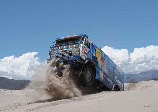 Nico Cereghini: “La Dakar come il TT: rischio eccessivo?” Nico Cereghini: “La Dakar come il TT: rischio eccessivo?”
