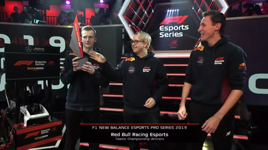 Rasmussen alza la coppa costruttori insieme ai compagni Tormala e Longuet