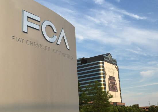 Fusione FCA-PSA, in rialzo i titoli in Borsa Fusione FCA-PSA, in rialzo i titoli in Borsa