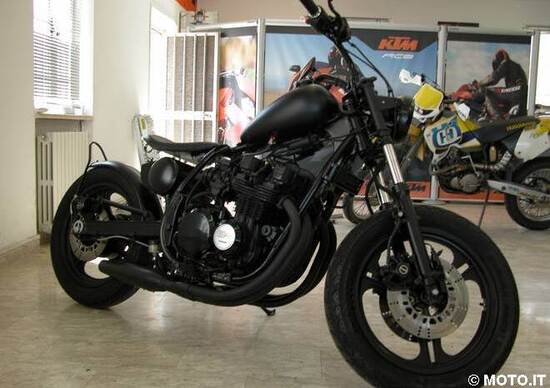 Le Strane di Moto.it: Kawasaki GPZ 750 Bobber Le Strane di Moto.it: Kawasaki GPZ 750 Bobber
