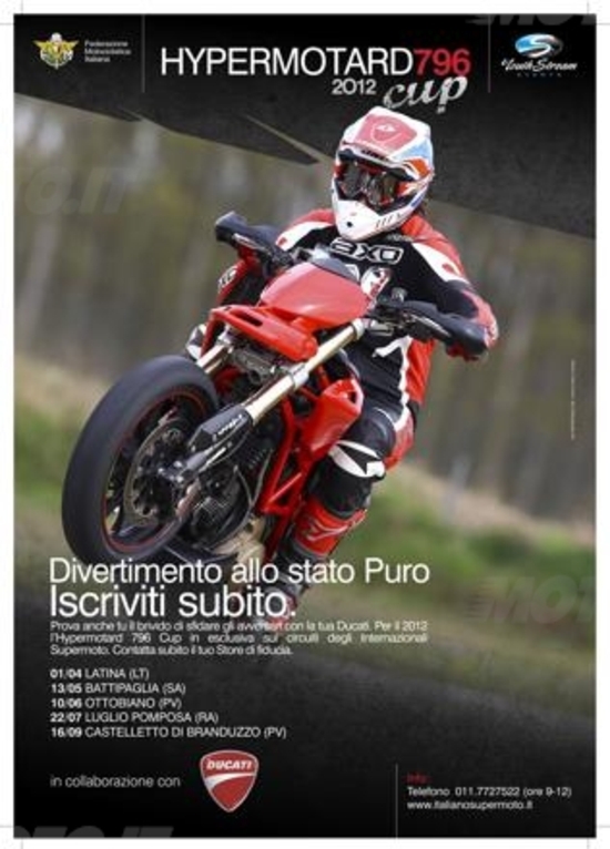 Il trofeo Ducati Hypermotard 796 con l'Italiano Supermoto Il trofeo Ducati Hypermotard 796 con l'Italiano Supermoto