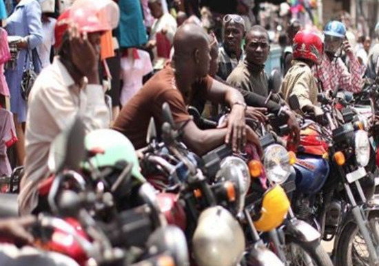 Nigeria. Vietati i mototaxi, proteste a Lagos Nigeria. Vietati i mototaxi, proteste a Lagos