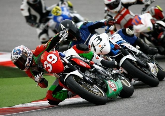 Si accendono i motori della Suzuki Gladius Cup 2012 Si accendono i motori della Suzuki Gladius Cup 2012