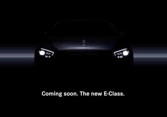 Mercedes Classe E restyling, diffuso un teaser Mercedes Classe E restyling, diffuso un teaser