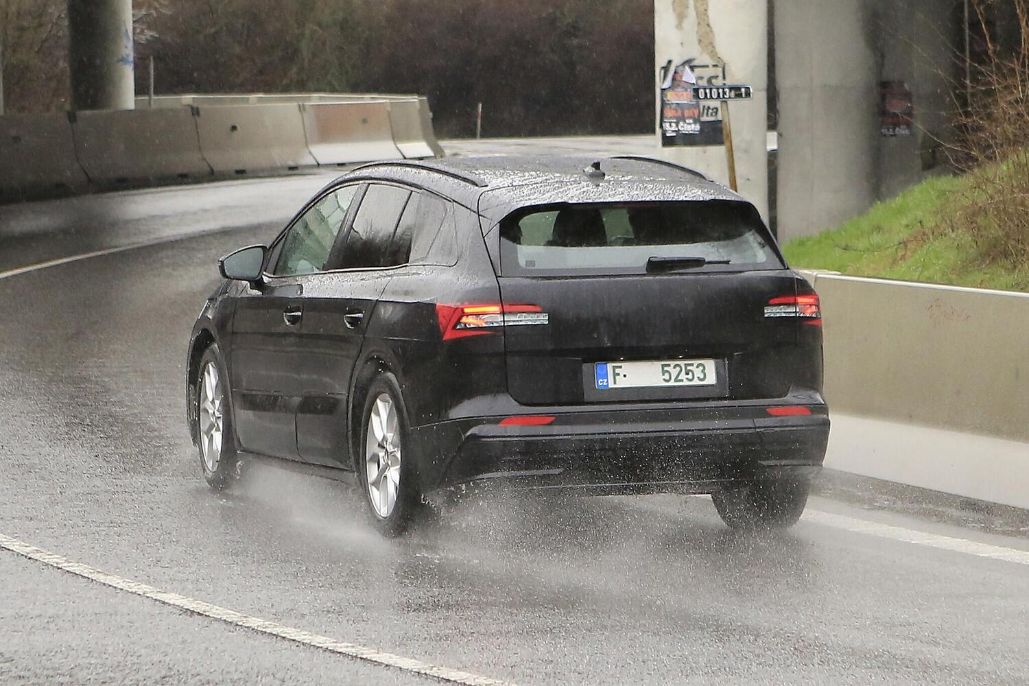 Avvistato il primo SUV elettrico Skoda, lEnyaq