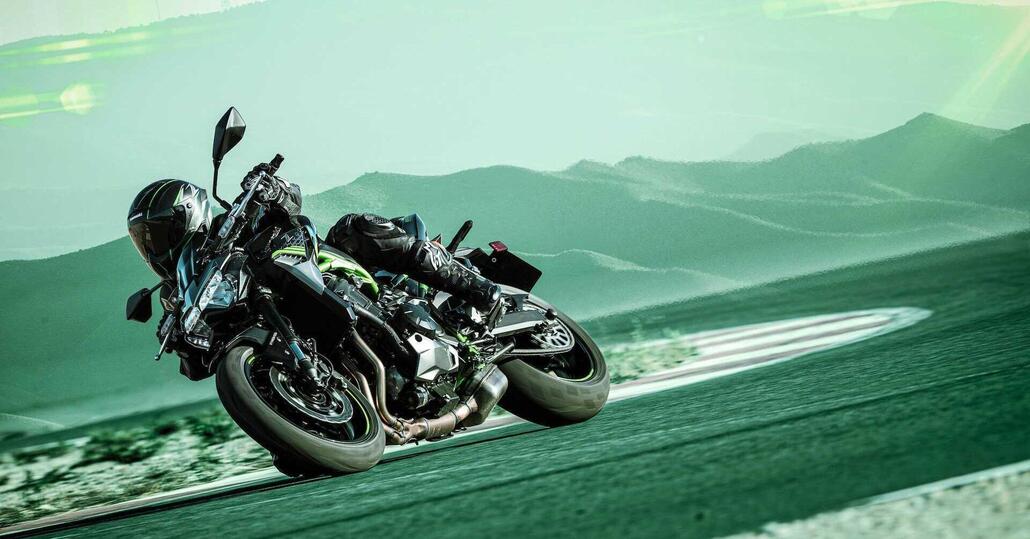 Il bel tempo spinge le vendite in Spagna. Kawasaki Z900 è la preferita