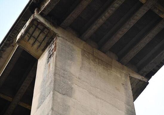 Autostrade, niente sorpassi tra TIR su A26 e A10 Autostrade, niente sorpassi tra TIR su A26 e A10