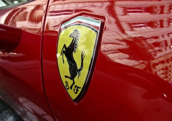 Ferrari scrive ai dipendenti: «Dobbiamo prenderci cura gli uni degli altri» Ferrari scrive ai dipendenti: «Dobbiamo prenderci cura gli uni degli altri»