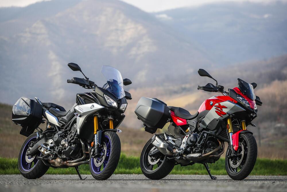 Bmw F Xr Vs Yamaha Tracer Gt Test Crossover Sfida Aperta