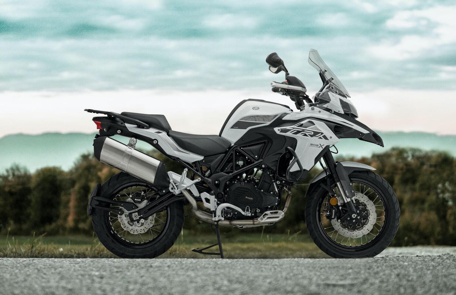 Filtre à Air Pour Moto Benelli TRK502 / TRK502X - Années 2017 à 2022 - Tissu Non Tissé Haut Débit - Remplacement Direct