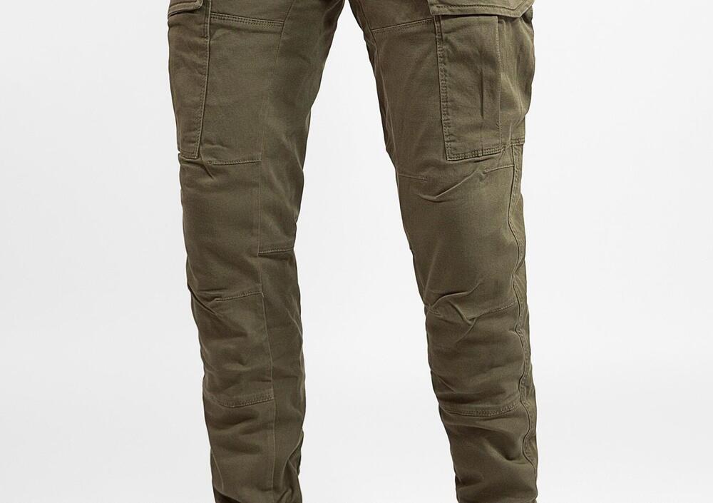 5 pantaloni da moto fighi - mowmag.com