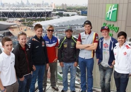 Il tributo della MotoGP alle Olimpiadi di Londra Il tributo della MotoGP alle Olimpiadi di Londra