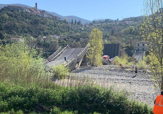 Ponte sul fiume Magra, Anas: «Per ricostruzione serviranno due anni» Ponte sul fiume Magra, Anas: «Per ricostruzione serviranno due anni»