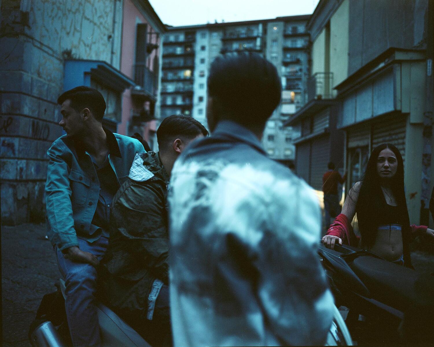 Glauco Canalis - Gemelli Saitov, Ciro e Fiore, sul set di Liberato, Piazza Mercato Napoli – 2018