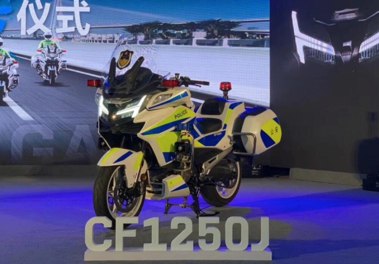 CF1250J, la maxi touring di CFMoto (con il V2 KTM) è pronta