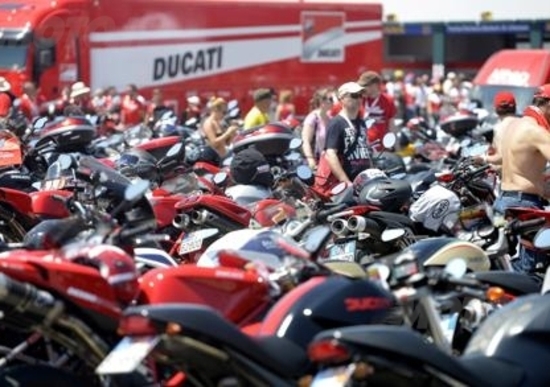 WDW 2012. Record di presenze: 65.000 appassionati hanno festeggiato la Ducati WDW 2012. Record di presenze: 65.000 appassionati hanno festeggiato la Ducati