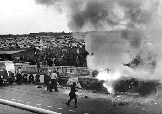 24 Ore di Le Mans, 65 anni fa il più grave incidente della storia del motorsport 24 Ore di Le Mans, 65 anni fa il più grave incidente della storia del motorsport
