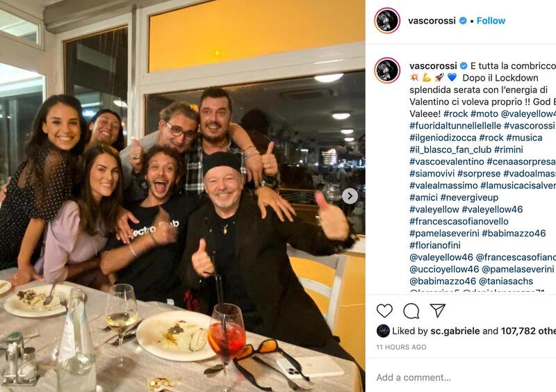 Valentino Rossi E Vasco Rossi Si Incontrano A Rimini Motogp Moto It