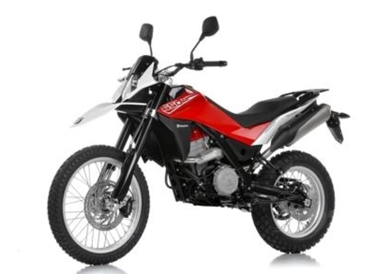 Husqvarna TR 650 Terra e TR 650 Strada: le stiamo provando! Husqvarna TR 650 Terra e TR 650 Strada: le stiamo provando!
