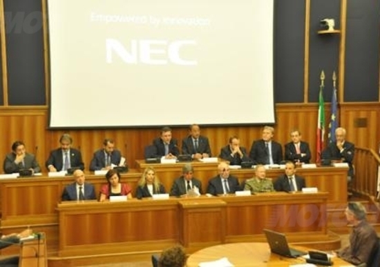 Tutti insieme per la sicurezza. Calano gli incidenti ma resta molto da fare Tutti insieme per la sicurezza. Calano gli incidenti ma resta molto da fare