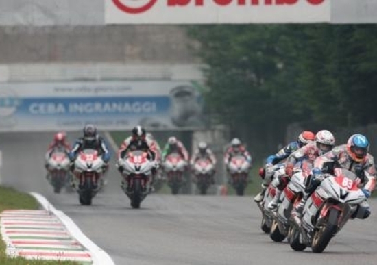 Yamaha R6 Cup 2012: il quinto round al Misano World Circuit Yamaha R6 Cup 2012: il quinto round al Misano World Circuit