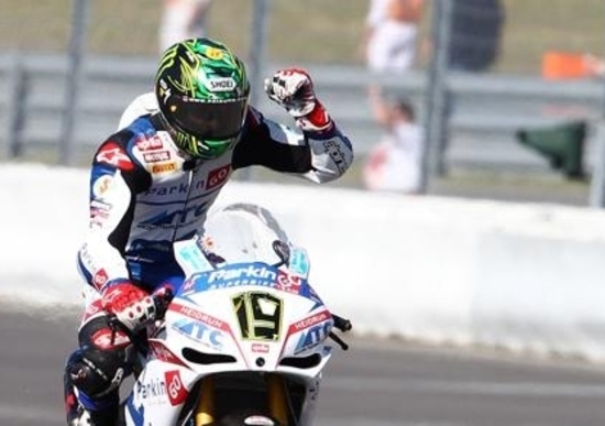 Aprilia RSV4: la prima senza Biaggi Aprilia RSV4: la prima senza Biaggi