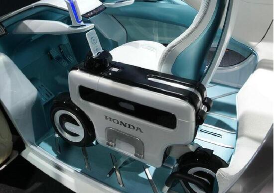Honda registra Motocompacto. E' il ritorno del motorino pieghevole? Honda registra Motocompacto. E' il ritorno del motorino pieghevole?