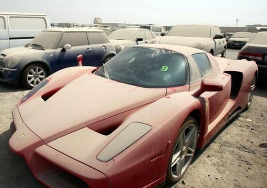 Supercar abbandonate a Dubai: attenzione ai super affari, sono sempre una truffa! Supercar abbandonate a Dubai: attenzione ai super affari, sono sempre una truffa!