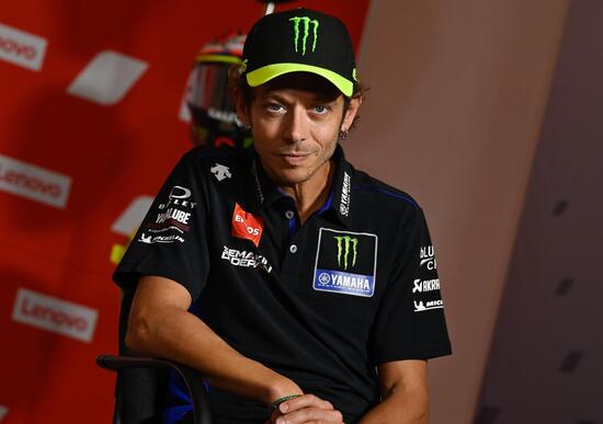MotoGP 2020, Valentino Rossi: Non so perché Lorenzo non abbia provato MotoGP 2020, Valentino Rossi: Non so perché Lorenzo non abbia provato