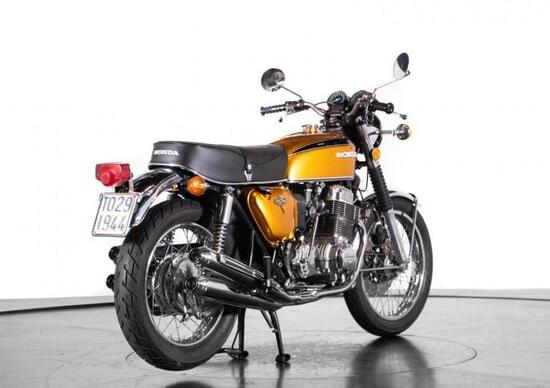 Moto d'epoca: si potrà richiedere la targa storica originale Moto d'epoca: si potrà richiedere la targa storica originale