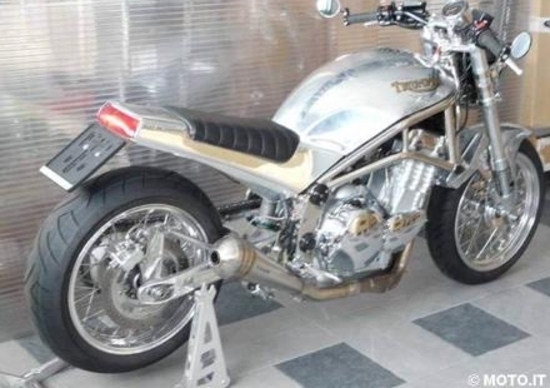 Le strane di Moto.it: Triumph Thunderbird Le strane di Moto.it: Triumph Thunderbird