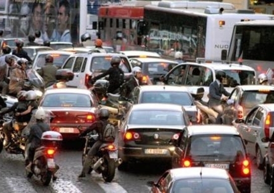 Blocco del traffico a Roma: magra consolazione da Alemanno Blocco del traffico a Roma: magra consolazione da Alemanno