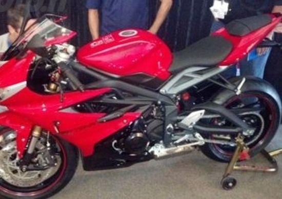 Nuova Triumph Daytona 675 2013: le prime foto Nuova Triumph Daytona 675 2013: le prime foto
