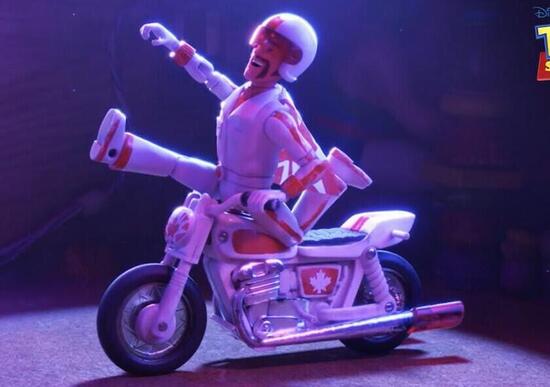 Toy story 4 a processo. Gli eredi di Evel Knievel contro la Pixar Toy story 4 a processo. Gli eredi di Evel Knievel contro la Pixar