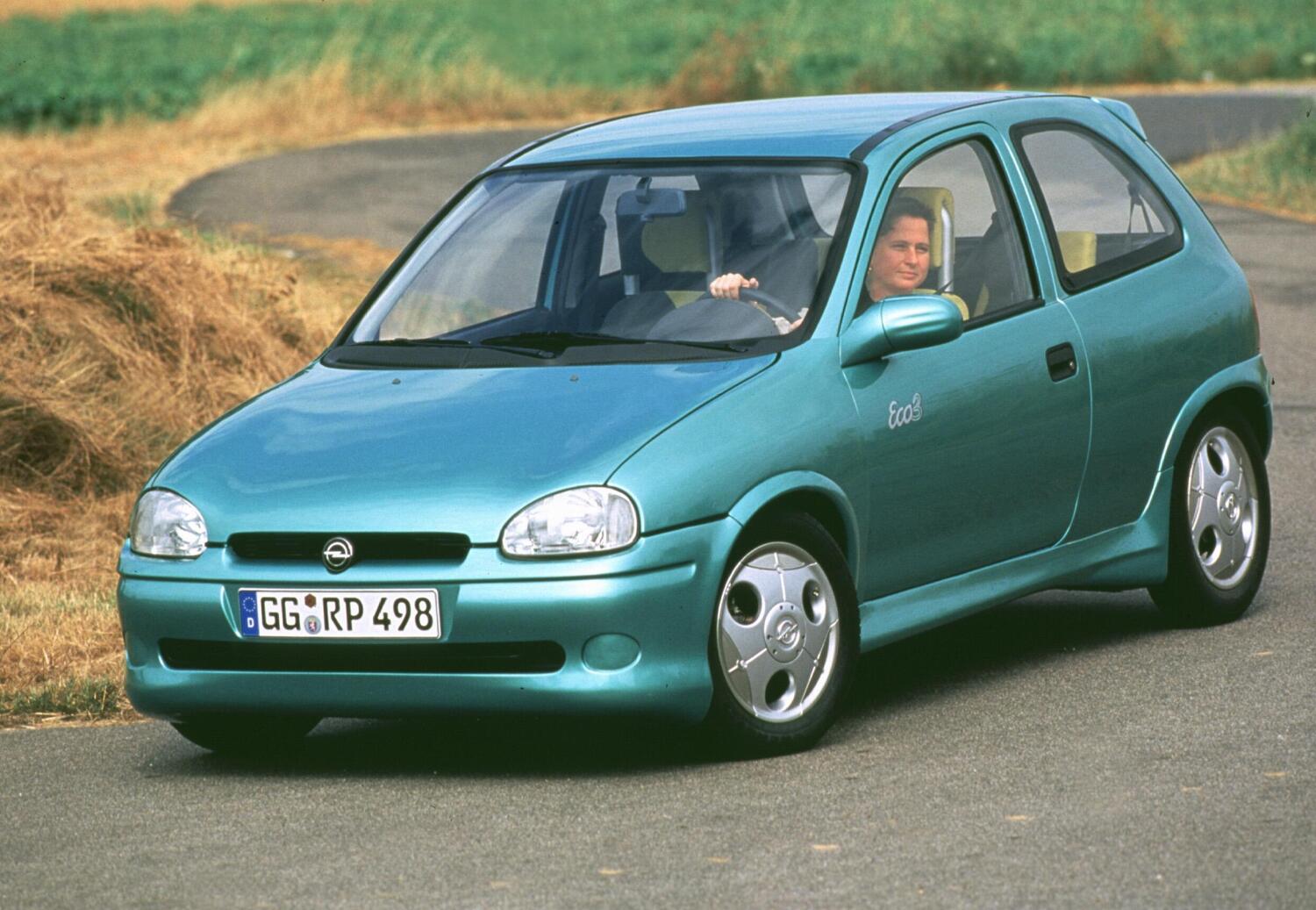 Opel Corsa Eco 3 Nel 1995 La Corsa Da 3 L 100 Km News Automoto it Opel Corsa Eco 3 Nel 1995 La Corsa Da 3 L 100 Km News Automoto it