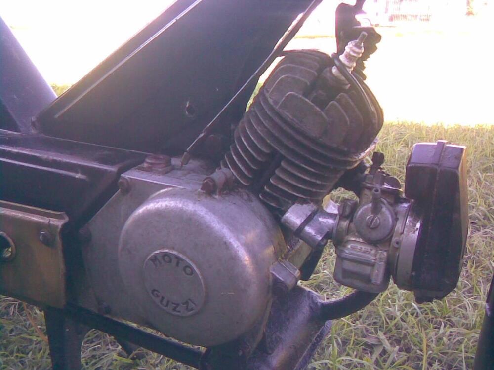 OPO 10 - Ciclomotore Collezione 1/18 Compatibile Con Moto Guzzi Trotter