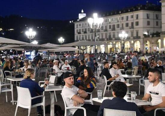 Nuovo DPCM: si potranno chiudere strade e piazze. Zona rossa nei luoghi della movida Nuovo DPCM: si potranno chiudere strade e piazze. Zona rossa nei luoghi della movida