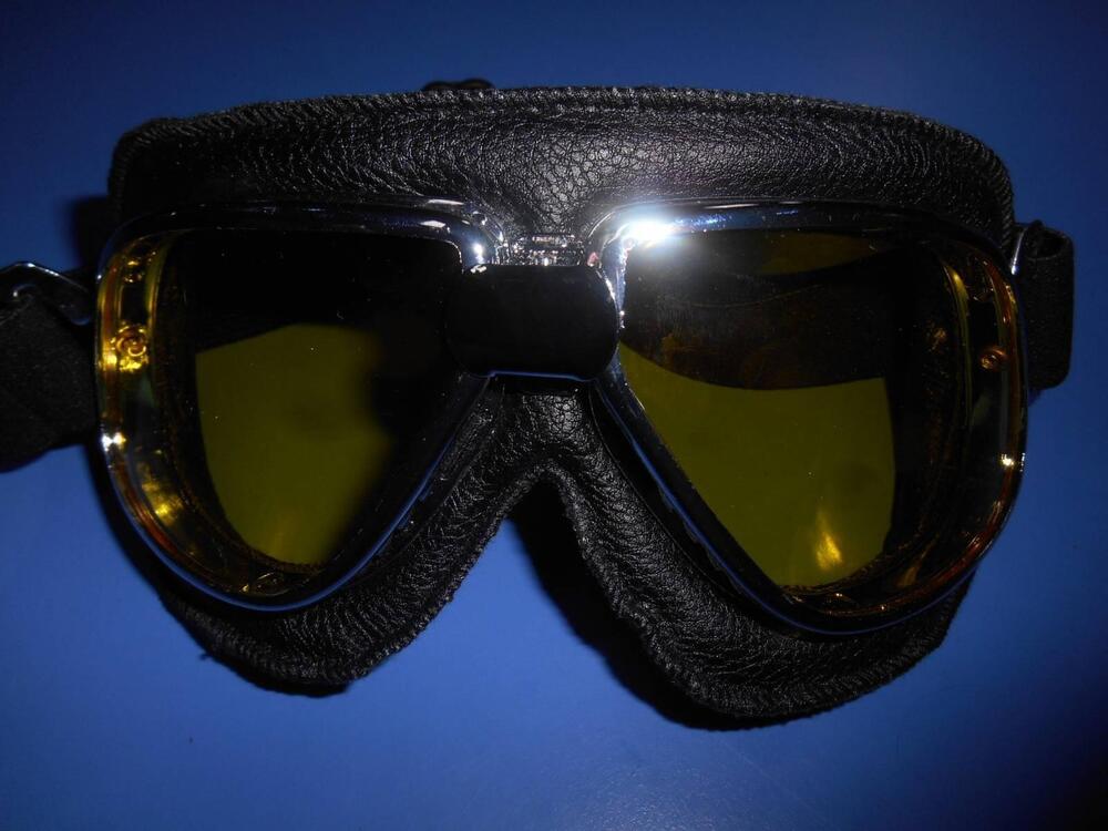 Occhiali Da Sole Locs LC55 &ndash; Montatura Bianca, Lenti Fum&egrave;, Protezione UV400, Stile Gangster