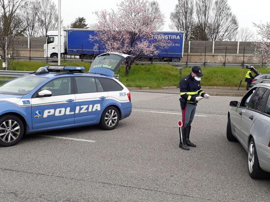 The new DPCM is over, the traffic block is back: no more night trips in Lombardy [coprifuoco h.23]