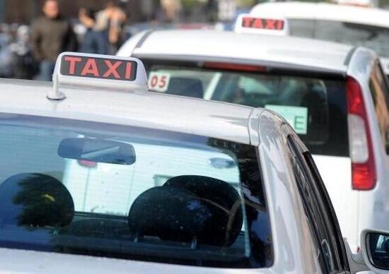 Decreto Ristori: in arrivo aiuti a taxi ed NCC Decreto Ristori: in arrivo aiuti a taxi ed NCC