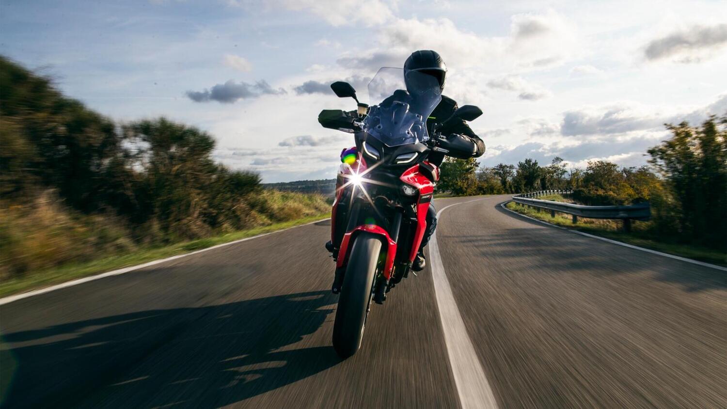 Yamaha, nuove Tracer 9 e Tracer 9 GT 2021. Dati, foto, prezzi e disponibilità
