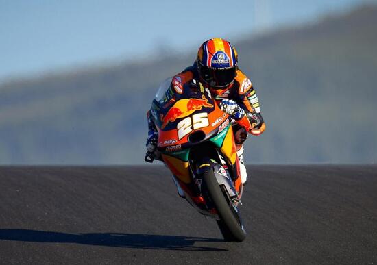 Moto3. A Portimão vince Raúl Fernández. Arenas campione! Moto3. A Portimão vince Raúl Fernández. Arenas campione!