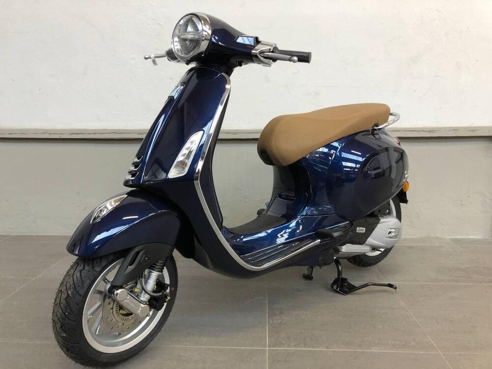 Vendo Vespa Primavera 125 3V Ie ABS (2021) Nuova A Milano (codice ...