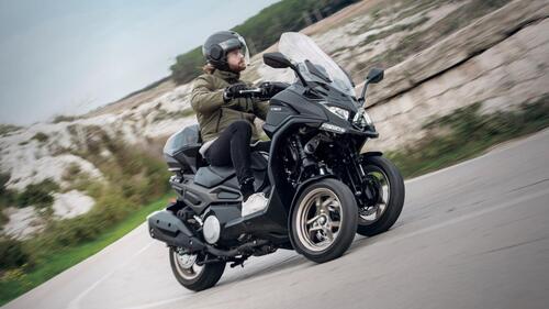 Kymco Cv Il Maxi Scooter A Tre Ruote Arriver Nel News Moto It