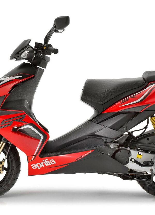 Scooter elettrico Aprilia? Depositato il nome eSR1