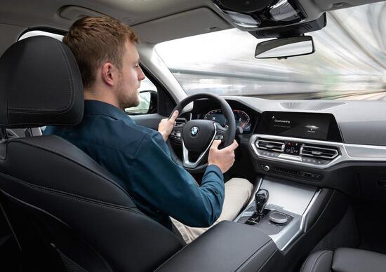 Al CES, BMW mostra il display del futuro Al CES, BMW mostra il display del futuro