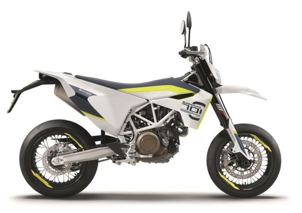 Husqvarna 701 Supermoto (2020), prezzo e scheda tecnica Moto.it